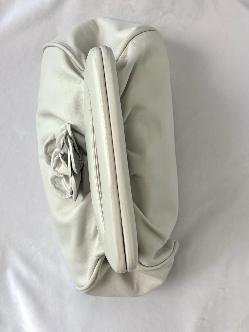 CHANEL lambskin top handle clutch, ivory-grey, leather Camelia accent,11x12, EUC - Picture 11 of 16